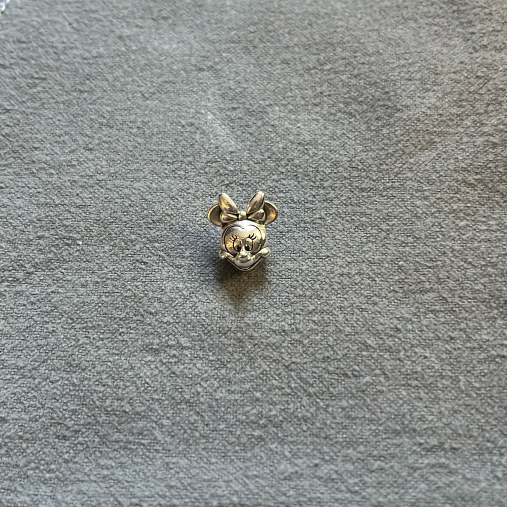 Pandora Minnie Mouse Head Charm